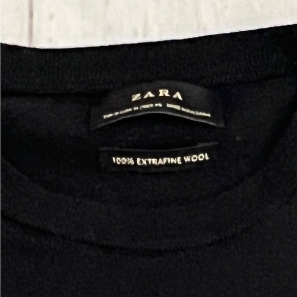 Zara Men’s 100% Extrafine Wool Medium Black Crew Neck sweater - Picture 2 of 3